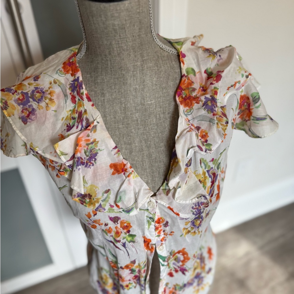 Floral Ruffle Blouse- like new - Picture 4 of 4